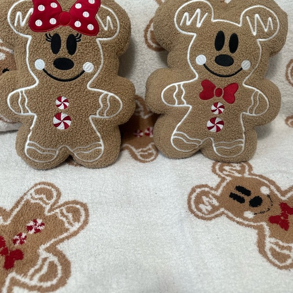Gingerbread Mickey little lunch thingy Minnie holiday set - Picture 2 of 6